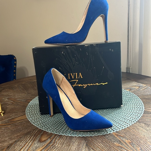 Selling Navy Blue high heels for a evening out - Picture 3 of 6